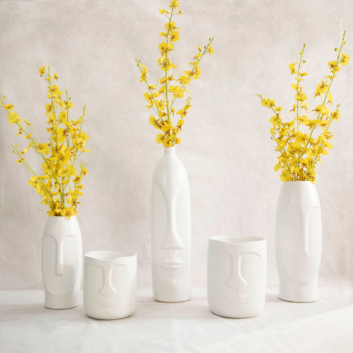 14"h Face Vase, White from Sagebrook Home - Luna Furniture