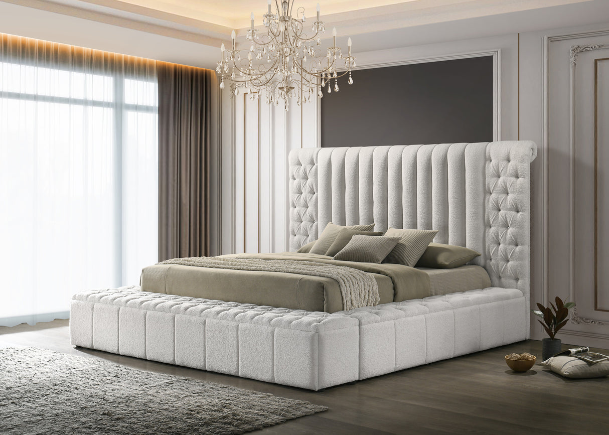 Danbury White Boucle King Upholstered Storage Panel Bed -  Crown Mark - Luna Furniture