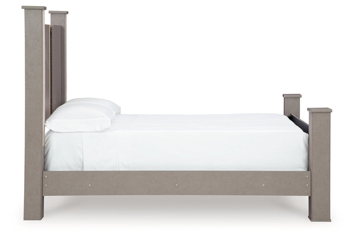 Surancha Gray Queen Poster Bed -  Ashley - Luna Furniture