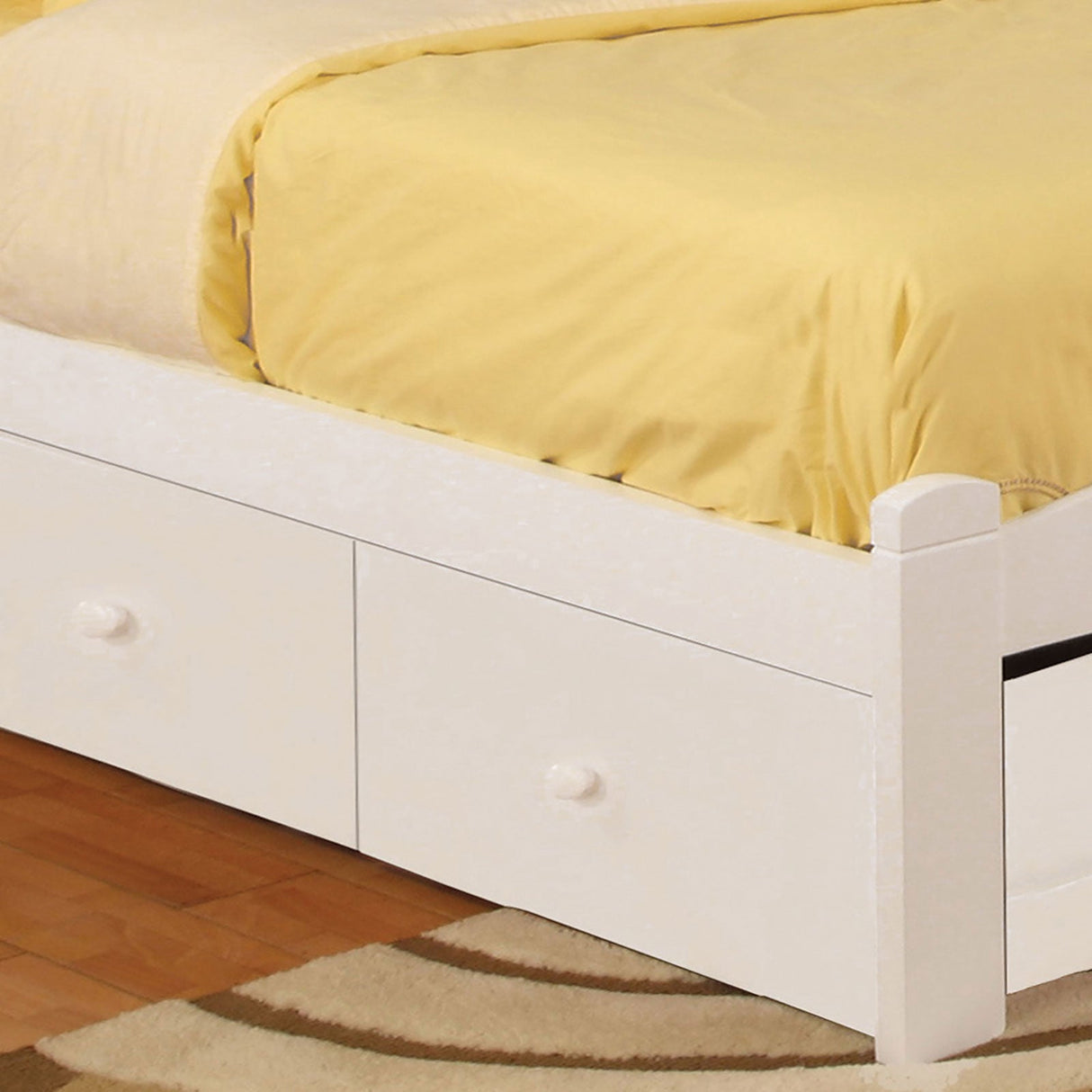 Omnus White Drawers from Furniture of America - Luna Furniture