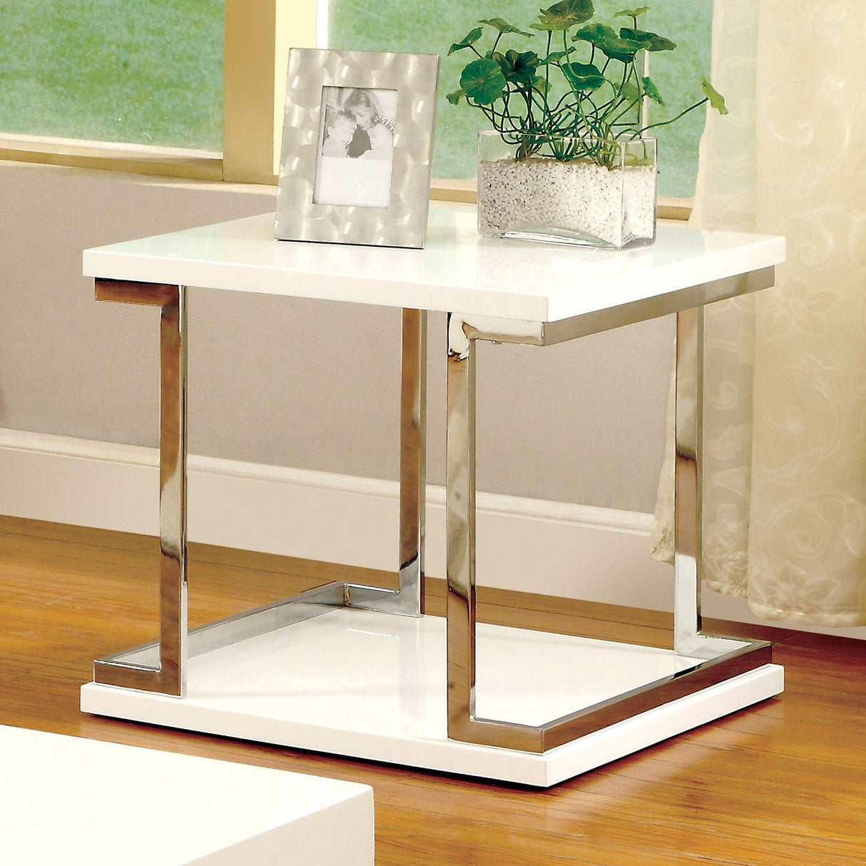 Meda White/Chrome End Table from Furniture of America - Luna Furniture