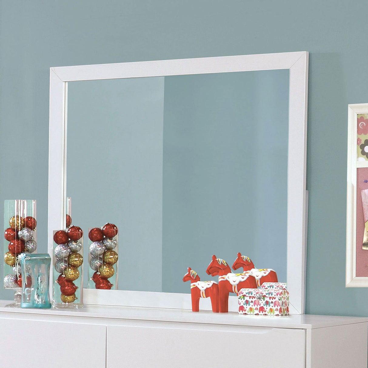 Lennart White Rectangular Mirror from Furniture of America - Luna Furniture