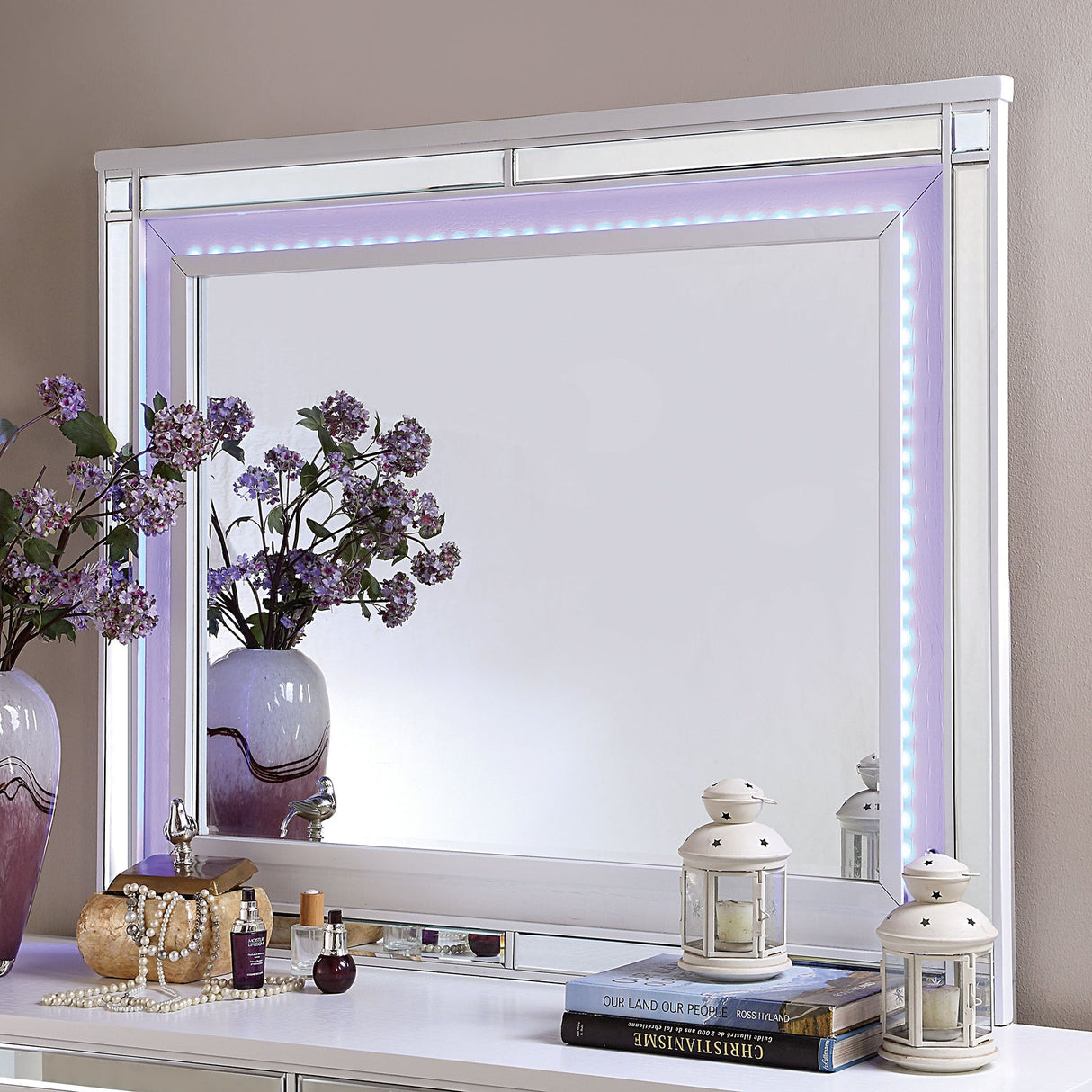 Brachium White Mirror from Furniture of America - Luna Furniture