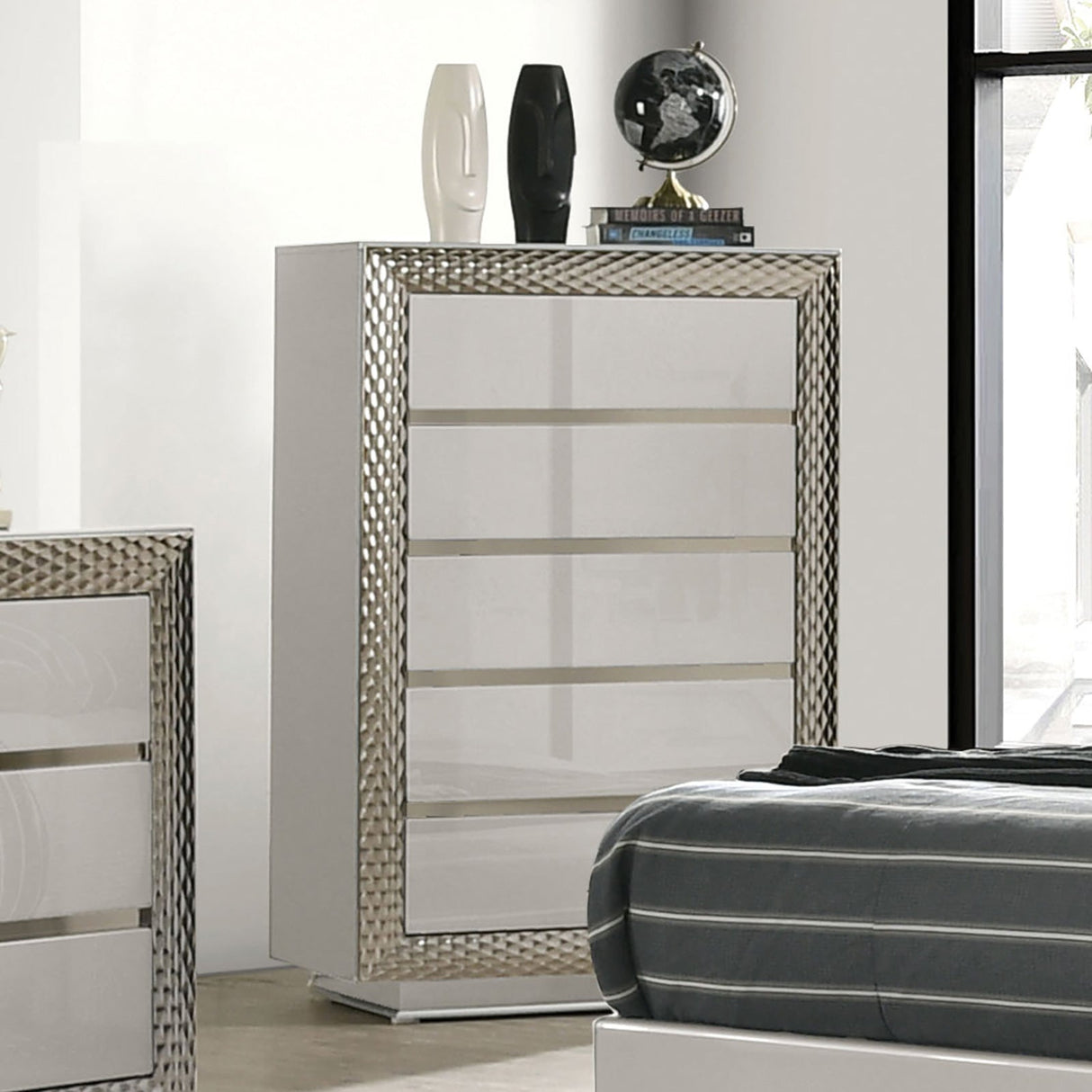 Ventnor Gray Chest from Furniture of America - Luna Furniture