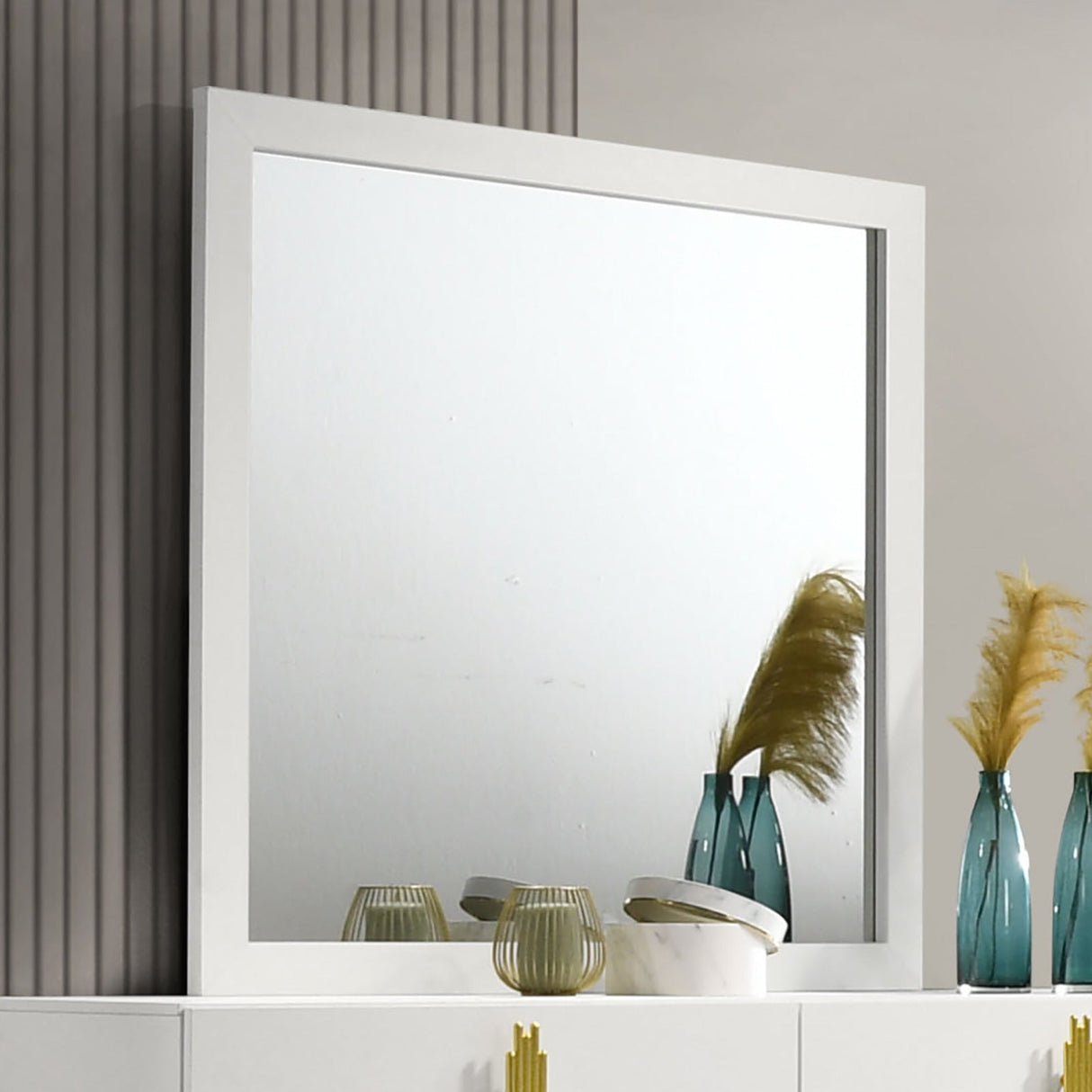 Basildon White Mirror from Furniture of America - Luna Furniture