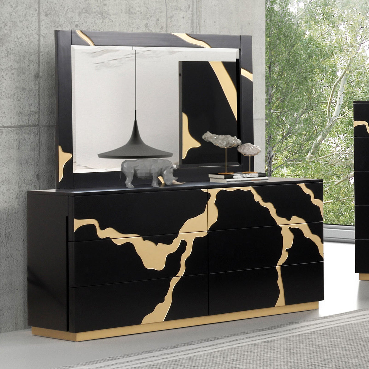 Goldsberg Black/Gold Dresser from Furniture of America - Luna Furniture