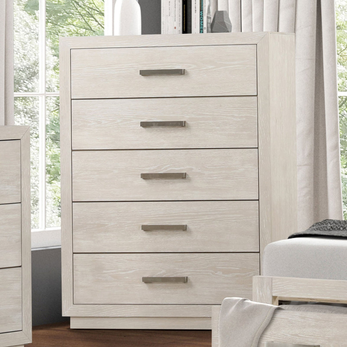 Wellingborough Light Gray Chest from Furniture of America - Luna Furniture