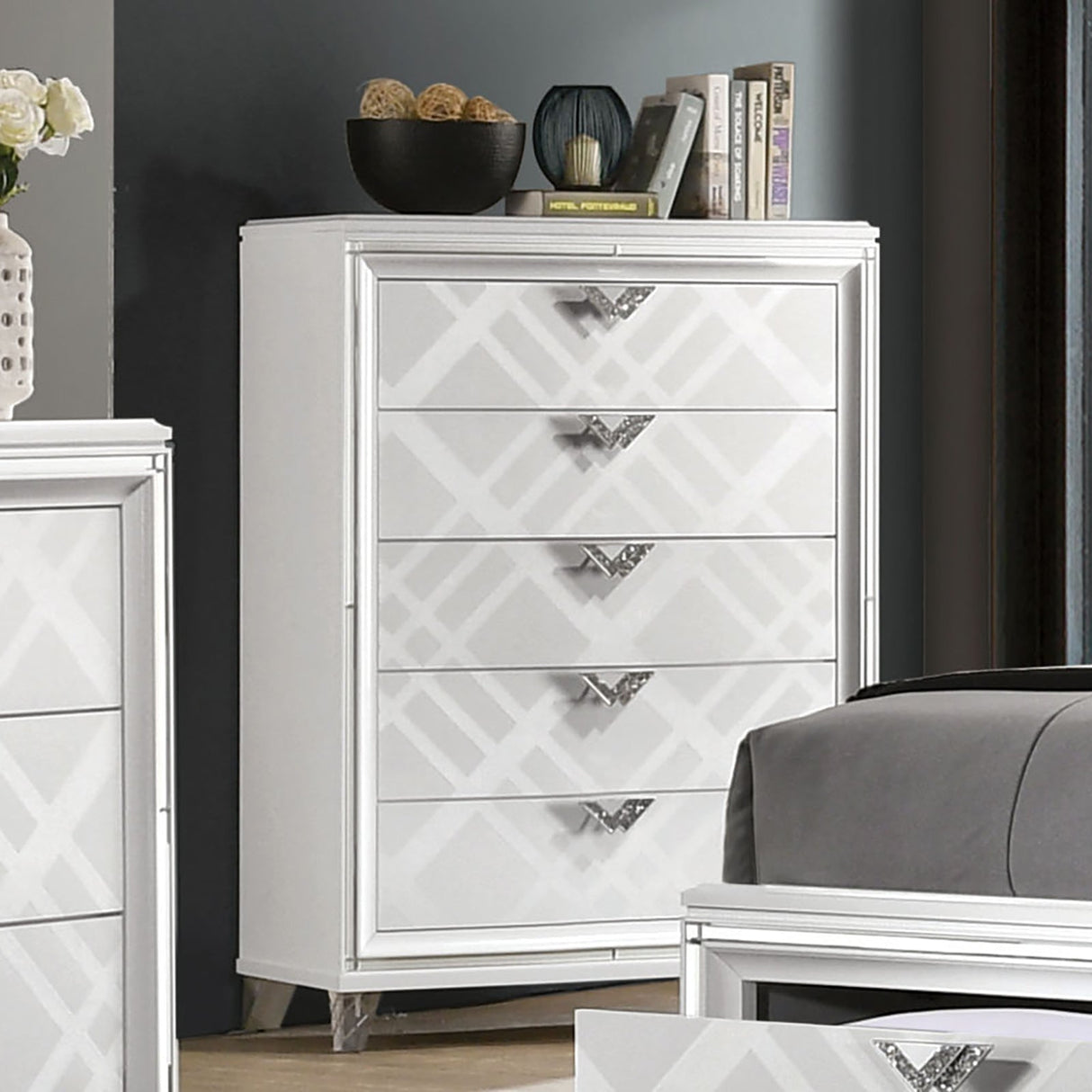 Emmeline White Chest from Furniture of America - Luna Furniture