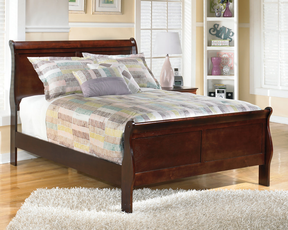 Alisdair Full Sleigh Bed with 2 Nightstands in Reddish Brown from Ashley - Luna Furniture