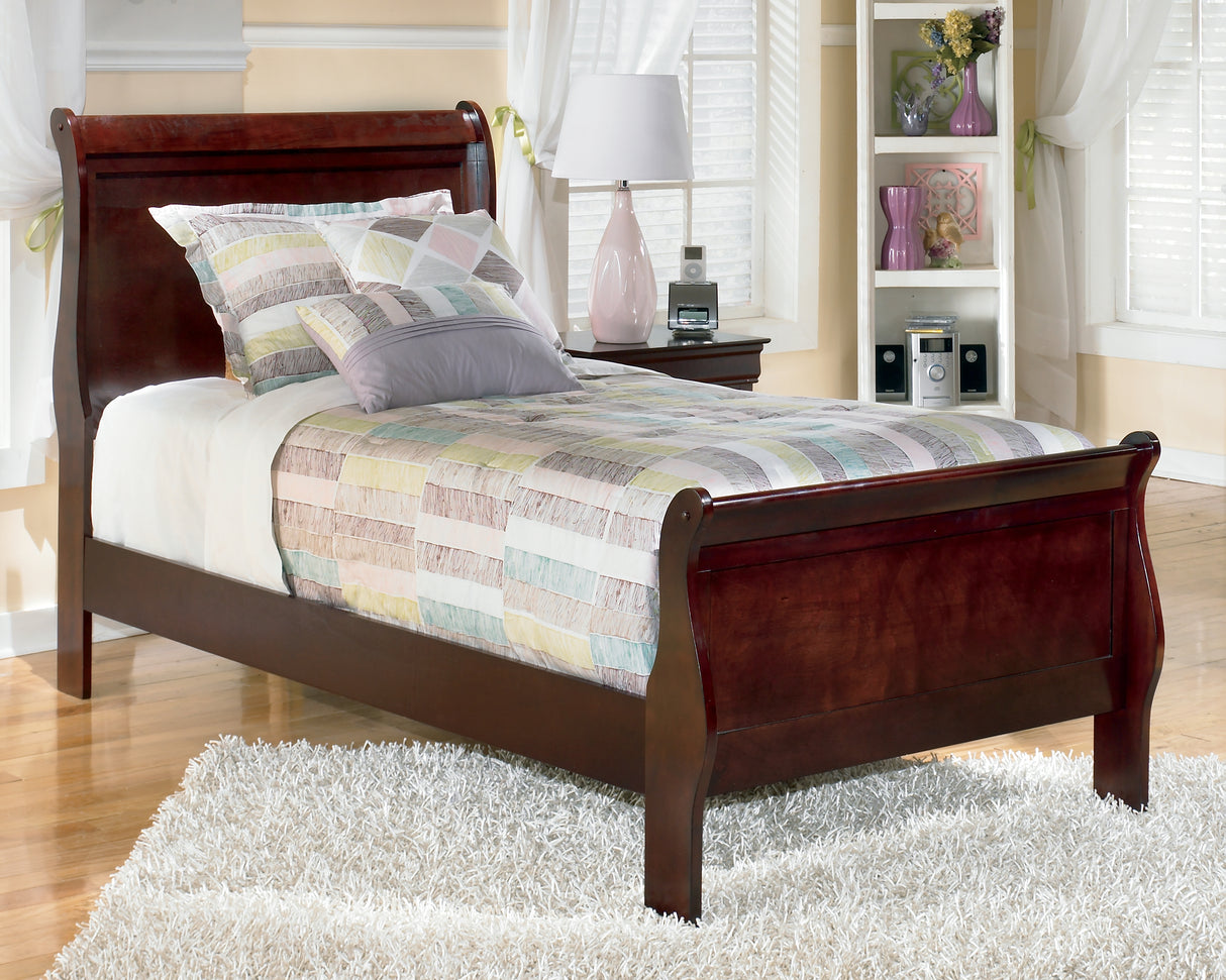 Alisdair Twin Sleigh Bed with Mirrored Dresser and 2 Nightstands in Reddish Brown - PKG004972