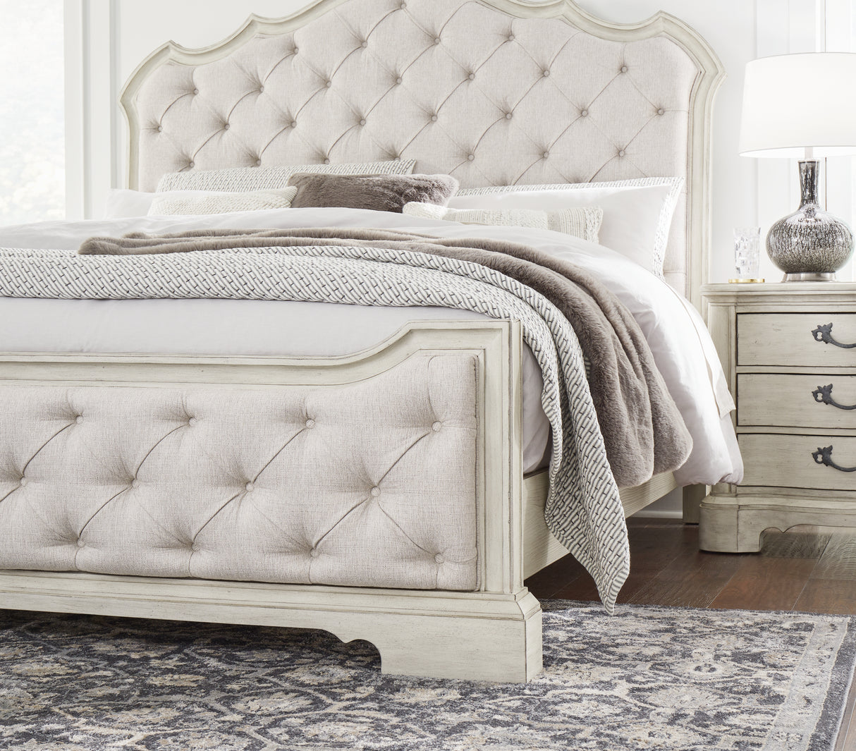 Arlendyne California King Upholstered Bed with Mirrored Dresser and Chest in Antique White from Ashley - Luna Furniture