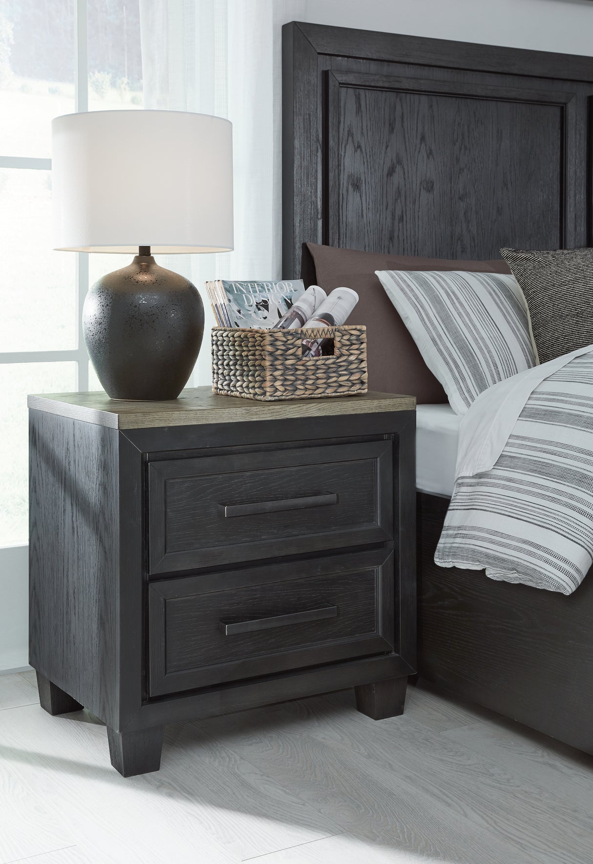 Foyland California King Panel Storage Bed with Mirrored Dresser and 2 Nightstands in Black/Brown from Ashley - Luna Furniture