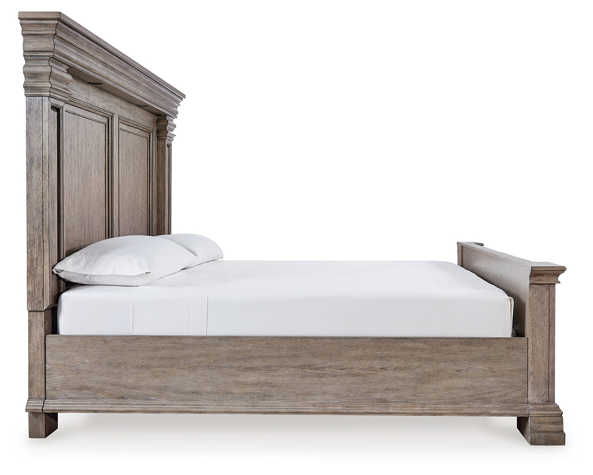 Blairhurst California King Panel Bed with Dresser in Light Grayish Brown - PKG017006