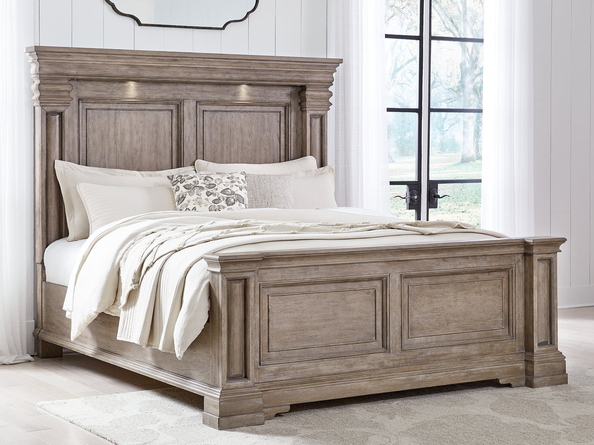 Blairhurst California King Panel Bed with Dresser in Light Grayish Brown - PKG017006