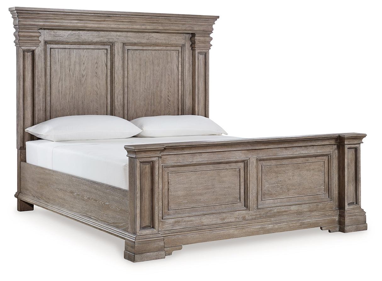 Blairhurst California King Panel Bed with Dresser in Light Grayish Brown - PKG017006