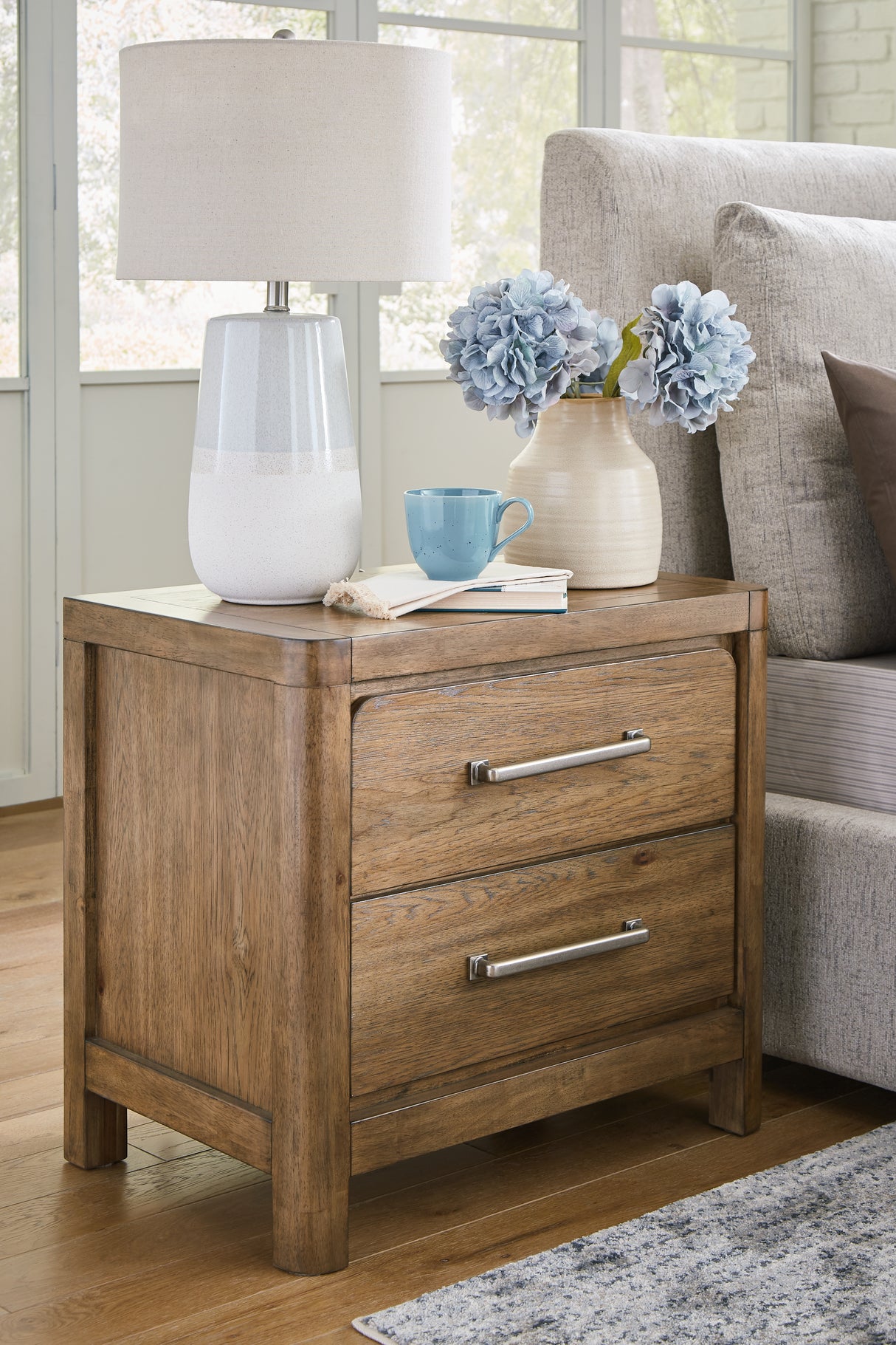 Cabalynn King Upholstered Bed with Mirrored Dresser and 2 Nightstands in Light Brown from Ashley - Luna Furniture