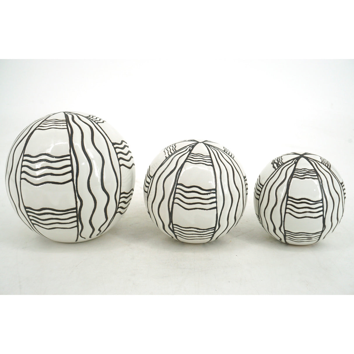 Cer,s/3 Curvy Line Painted Orbs, 4/5/6", Blk from Sagebrook Home - Luna Furniture