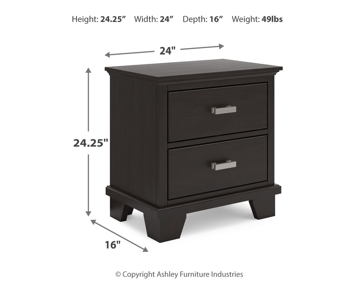 Covetown California King Panel Bed with Mirrored Dresser, Chest and 2 Nightstands in Dark Brown - PKG016822