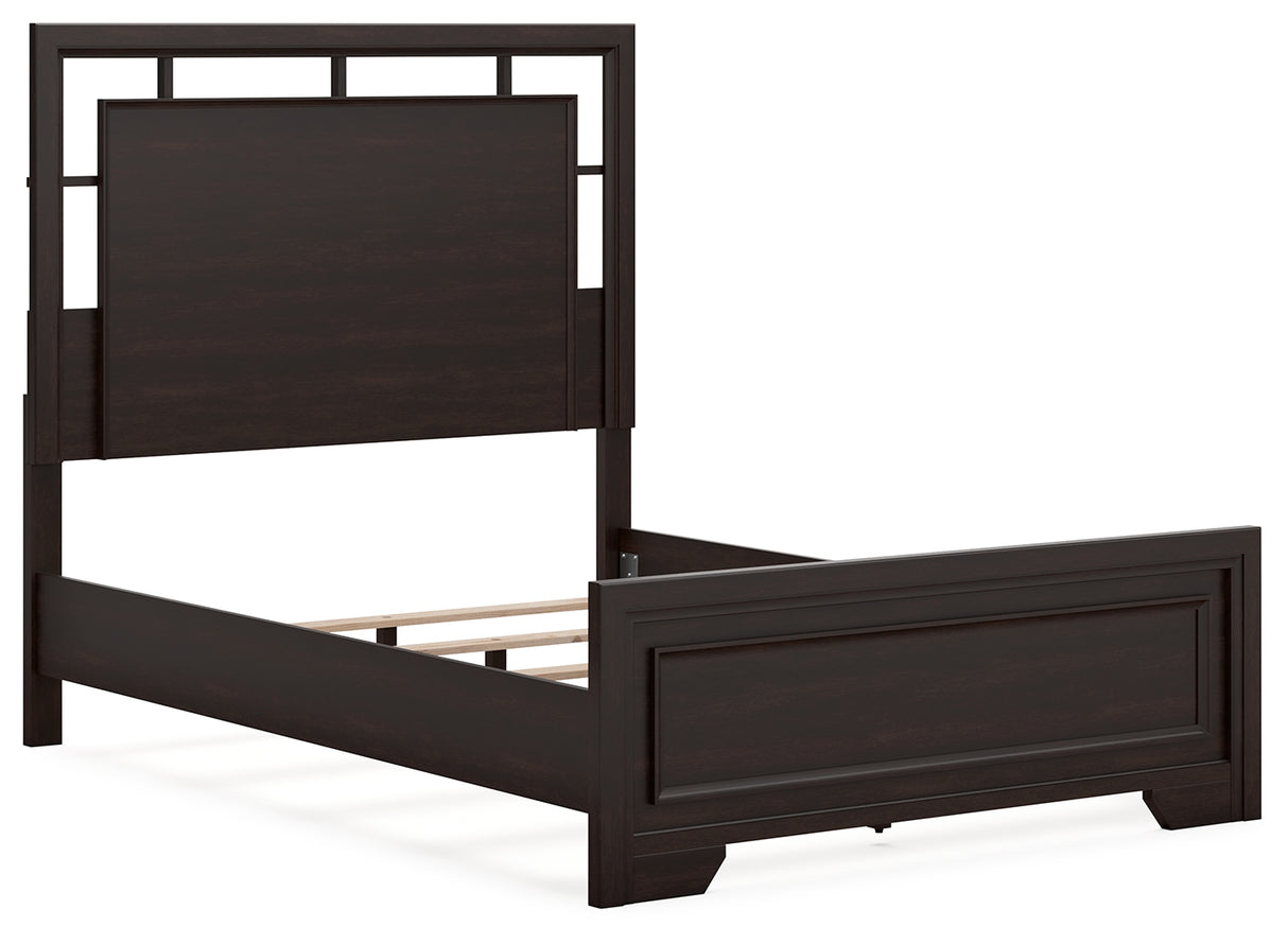 Covetown Full Panel Bed with Dresser and 2 Nightstands in Dark Brown - PKG016624