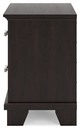 Covetown Full Panel Bed with Mirrored Dresser and 2 Nightstands in Dark Brown - PKG016627