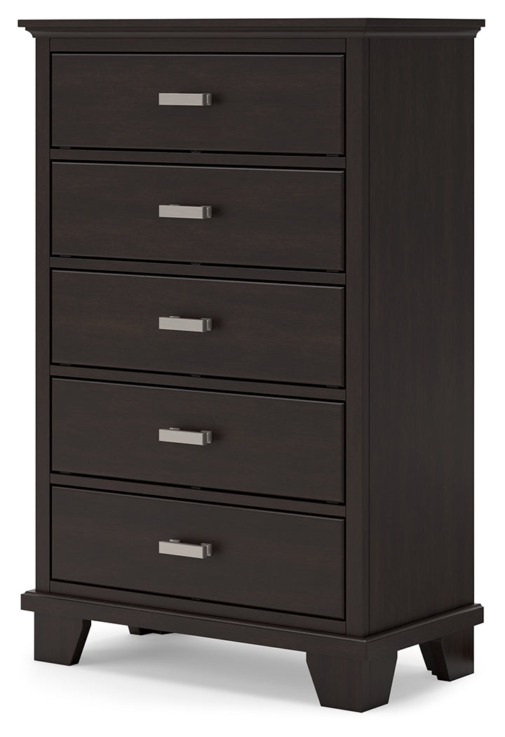 Covetown Full Panel Bed with Mirrored Dresser, Chest and Nightstand in Dark Brown - PKG016631