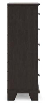 Covetown Full Panel Bed with Mirrored Dresser, Chest and Nightstand in Dark Brown - PKG016631