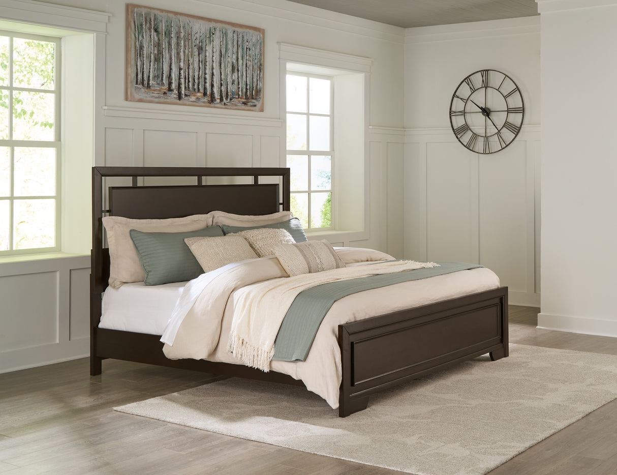 Covetown King Panel Bed with Dresser and Nightstand in Dark Brown - PKG019183