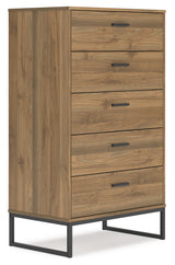 Deanlow Full Panel Headboard with Dresser, Chest and 2 Nightstands in Honey from Ashley - Luna Furniture