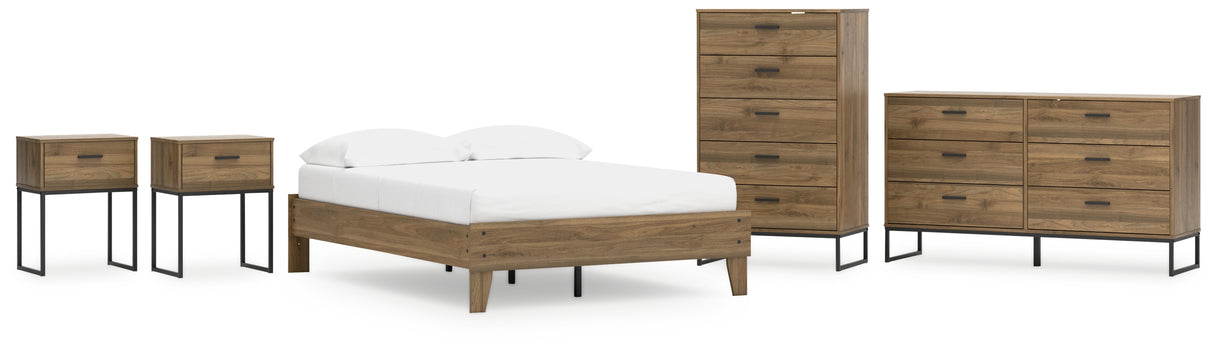 Deanlow Full Platform Bed with Dresser, Chest and 2 Nightstands in Honey from Ashley - Luna Furniture