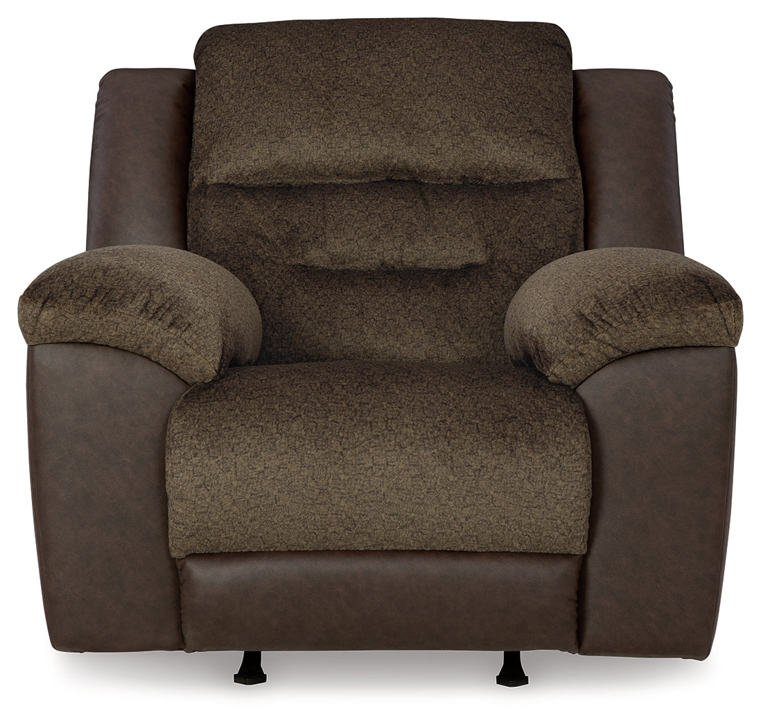 Dorman Sofa, Loveseat and Recliner in Chocolate - PKG019317