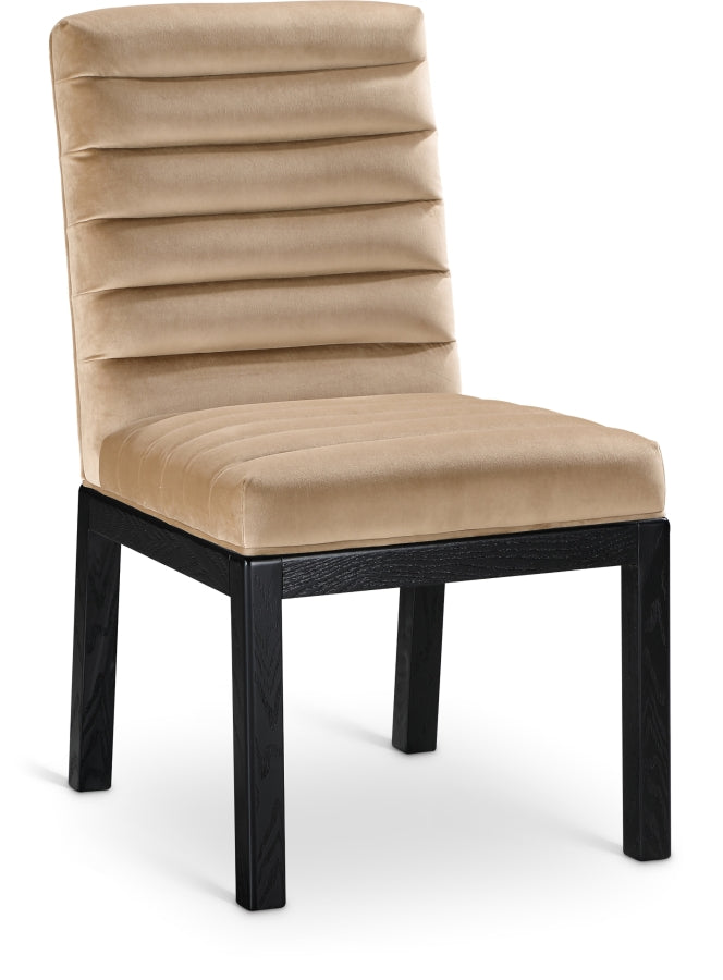 Evelyn Velvet Upholstered Accent Chair in Beige from Meridian - Luna Furniture