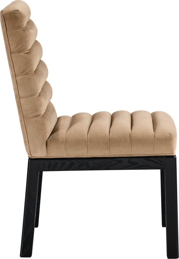 Evelyn Velvet Upholstered Accent Chair in Beige from Meridian - Luna Furniture