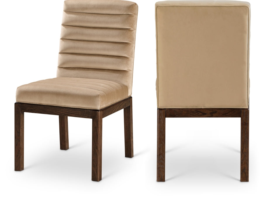 Evelyn Velvet Upholstered Accent Chair in Beige from Meridian - Luna Furniture