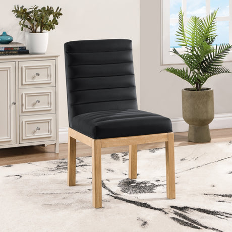 Evelyn Velvet Upholstered Accent Chair in Black from Meridian - Luna Furniture