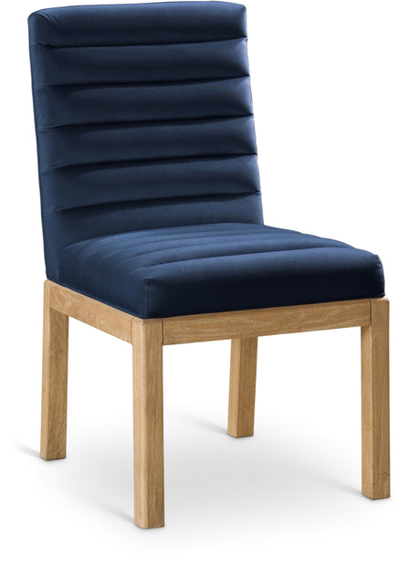 Evelyn Velvet Upholstered Accent Chair in Blue from Meridian - Luna Furniture