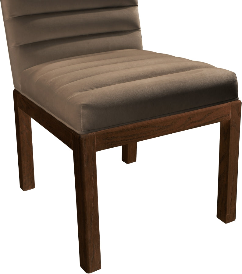 Evelyn Velvet Upholstered Accent Chair in Brown from Meridian - Luna Furniture