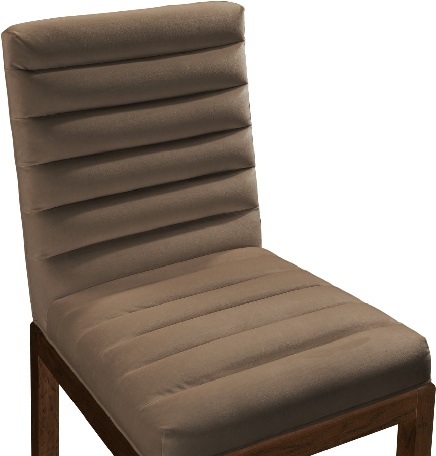 Evelyn Velvet Upholstered Accent Chair in Brown from Meridian - Luna Furniture