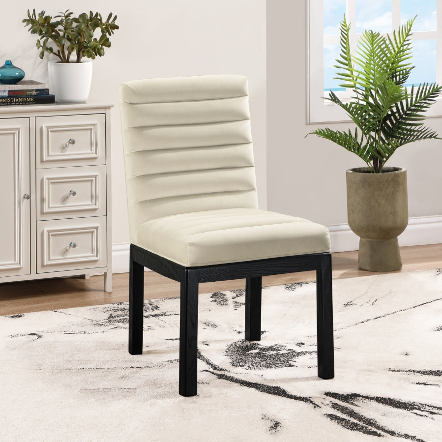 Evelyn Velvet Upholstered Accent Chair in Cream from Meridian - Luna Furniture