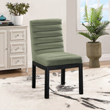 Evelyn Velvet Upholstered Accent Chair in Green from Meridian - Luna Furniture