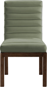 Evelyn Velvet Upholstered Accent Chair in Green from Meridian - Luna Furniture