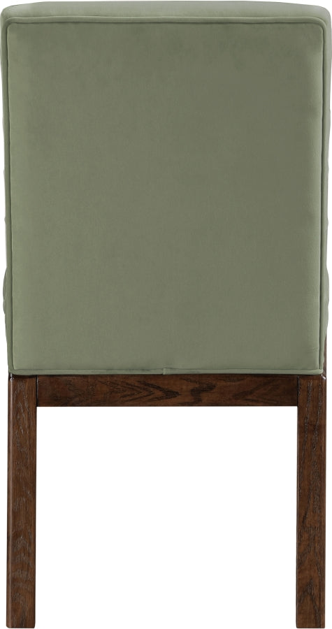 Evelyn Velvet Upholstered Accent Chair in Green from Meridian - Luna Furniture