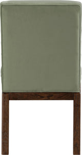 Evelyn Velvet Upholstered Accent Chair in Green from Meridian - Luna Furniture