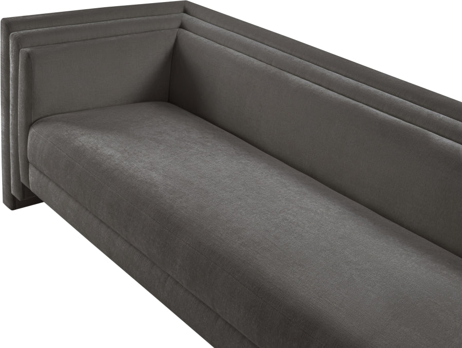 Everett Chenille Fabric Sofa in Grey from Meridian - Luna Furniture