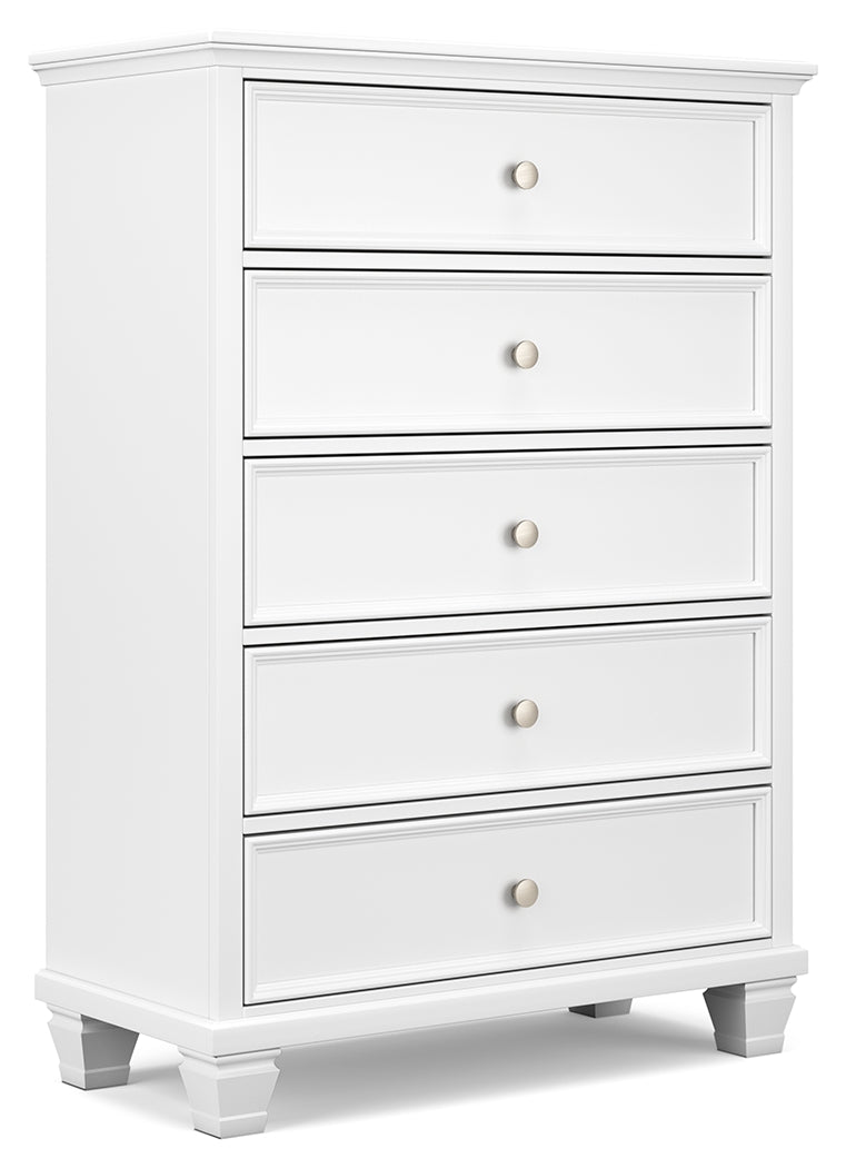 Fortman Full Panel Bed with Mirrored Dresser and Chest in White - PKG015173