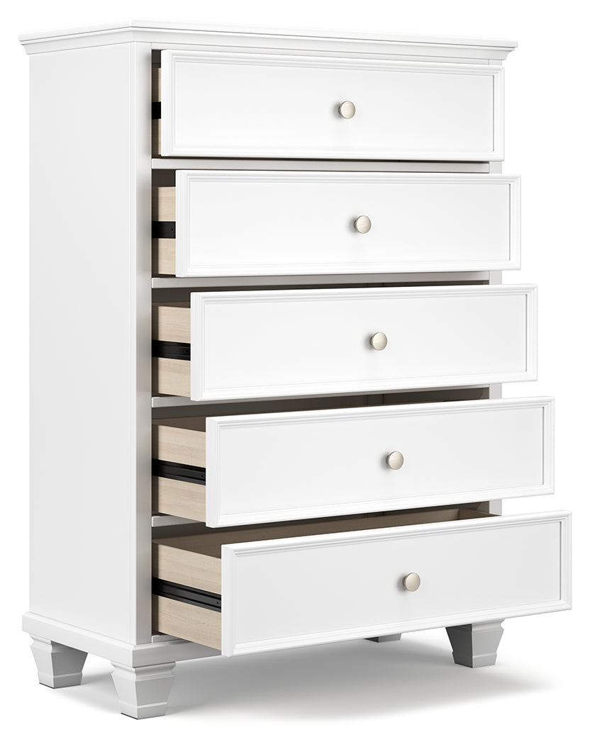 Fortman Full Panel Bed with Mirrored Dresser, Chest and 2 Nightstands in White - PKG015171