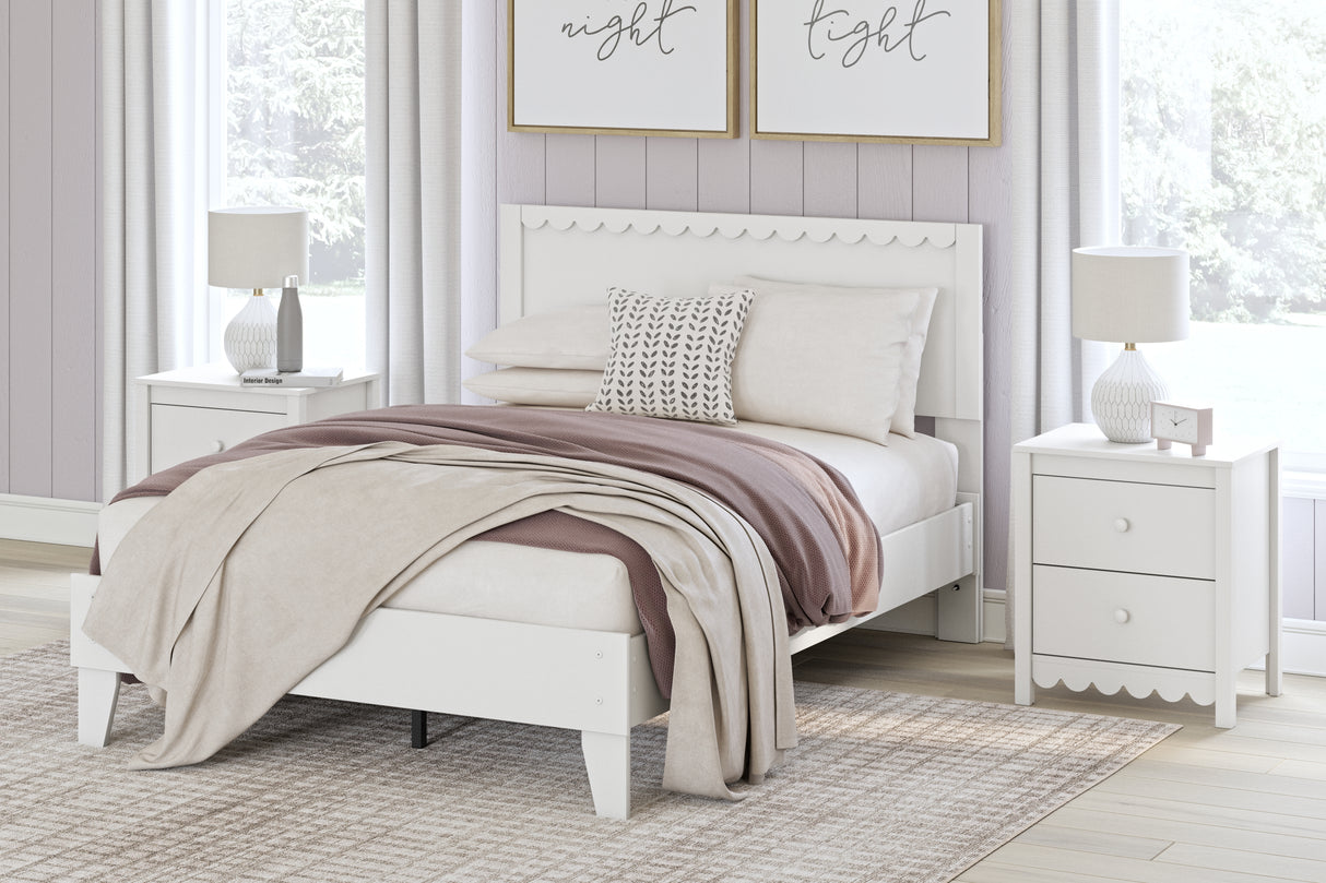 Hallityn Full Panel Headboard with Dresser and Chest in White from Ashley - Luna Furniture