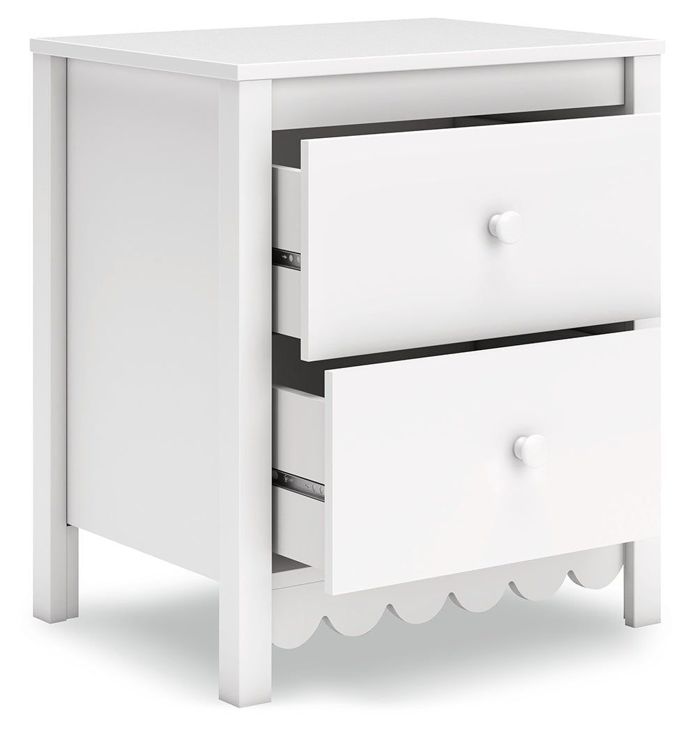 Hallityn Full Panel Headboard with Dresser, Chest and Nightstand in White from Ashley - Luna Furniture