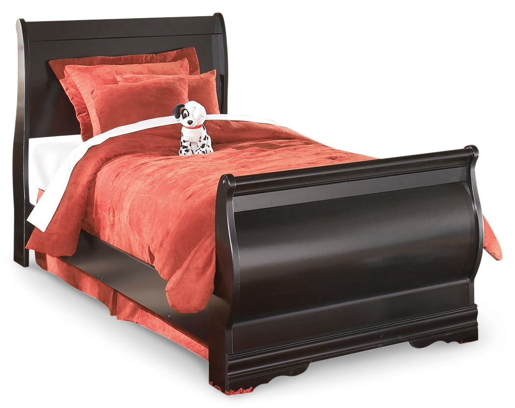 Huey Vineyard Full Sleigh Bed with Mirrored Dresser and Chest in Black from Ashley - Luna Furniture