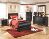 Huey Vineyard Full Sleigh Bed with Mirrored Dresser, Chest and 2 Nightstands in Black from Ashley - Luna Furniture