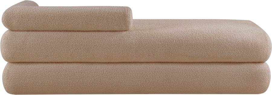 Kennedy Teddy Fabric Bench in Beige from Meridian - Luna Furniture